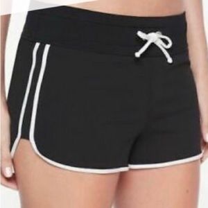 Athleta SZ L Shorts Mid-rise Black White Trim Athletic Running Drawstring